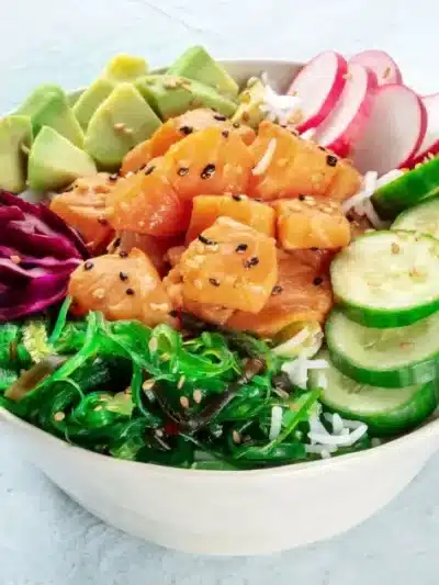 Salada de Arroz com Pepino e Uva-Passa