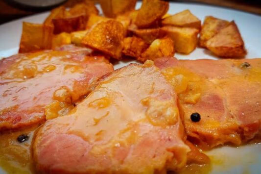 Tender com molho de laranja